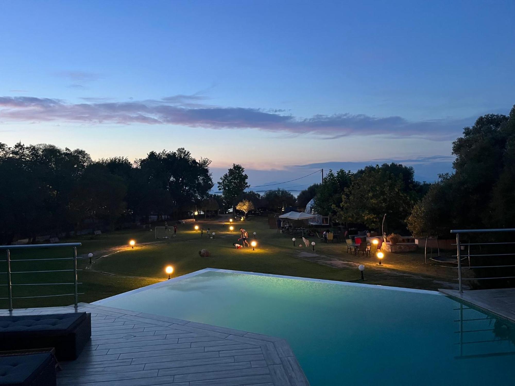 Hotel Manna Gea Glamping Domes Vonitsa Exteriér fotografie