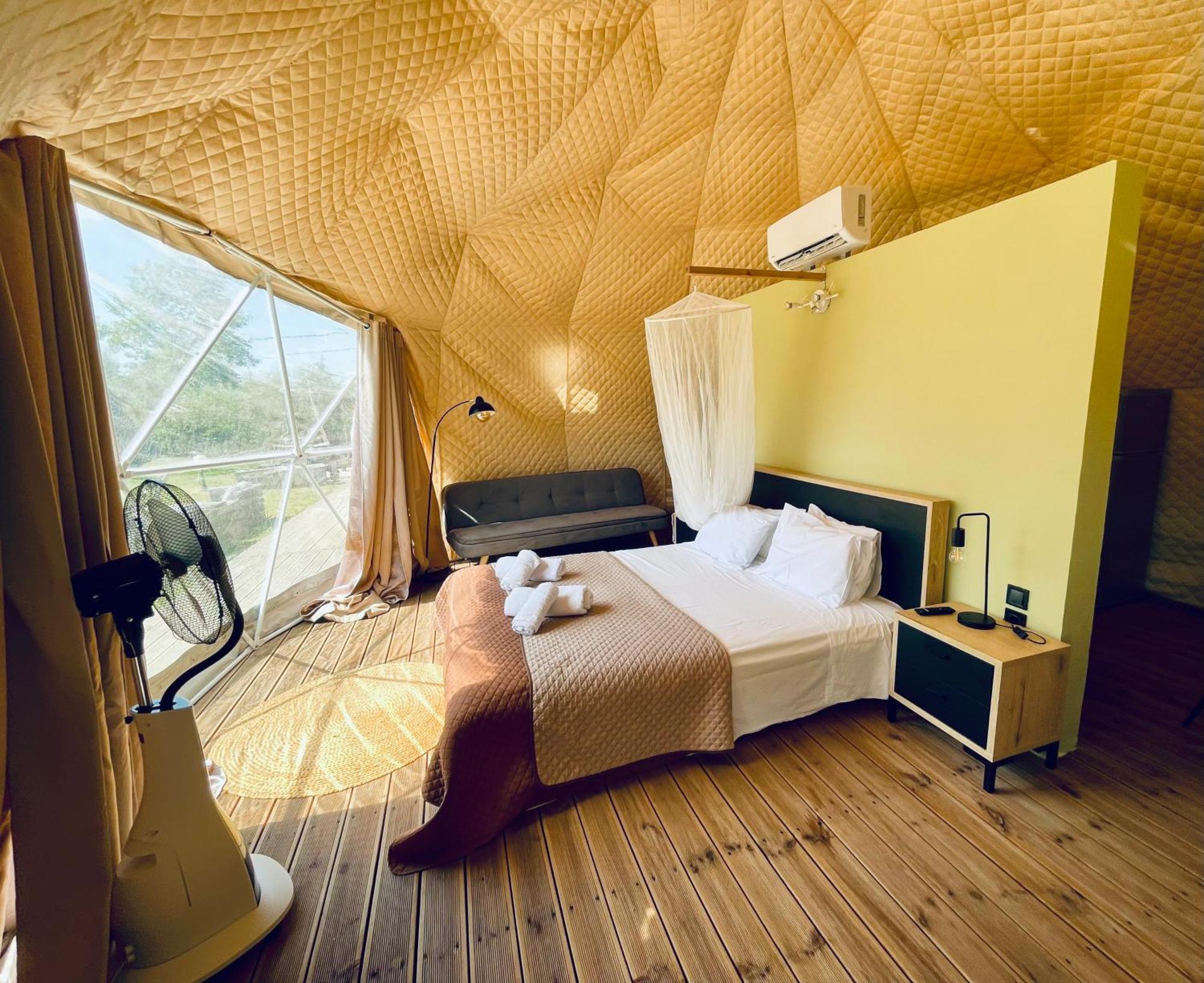 Hotel Manna Gea Glamping Domes Vonitsa Exteriér fotografie